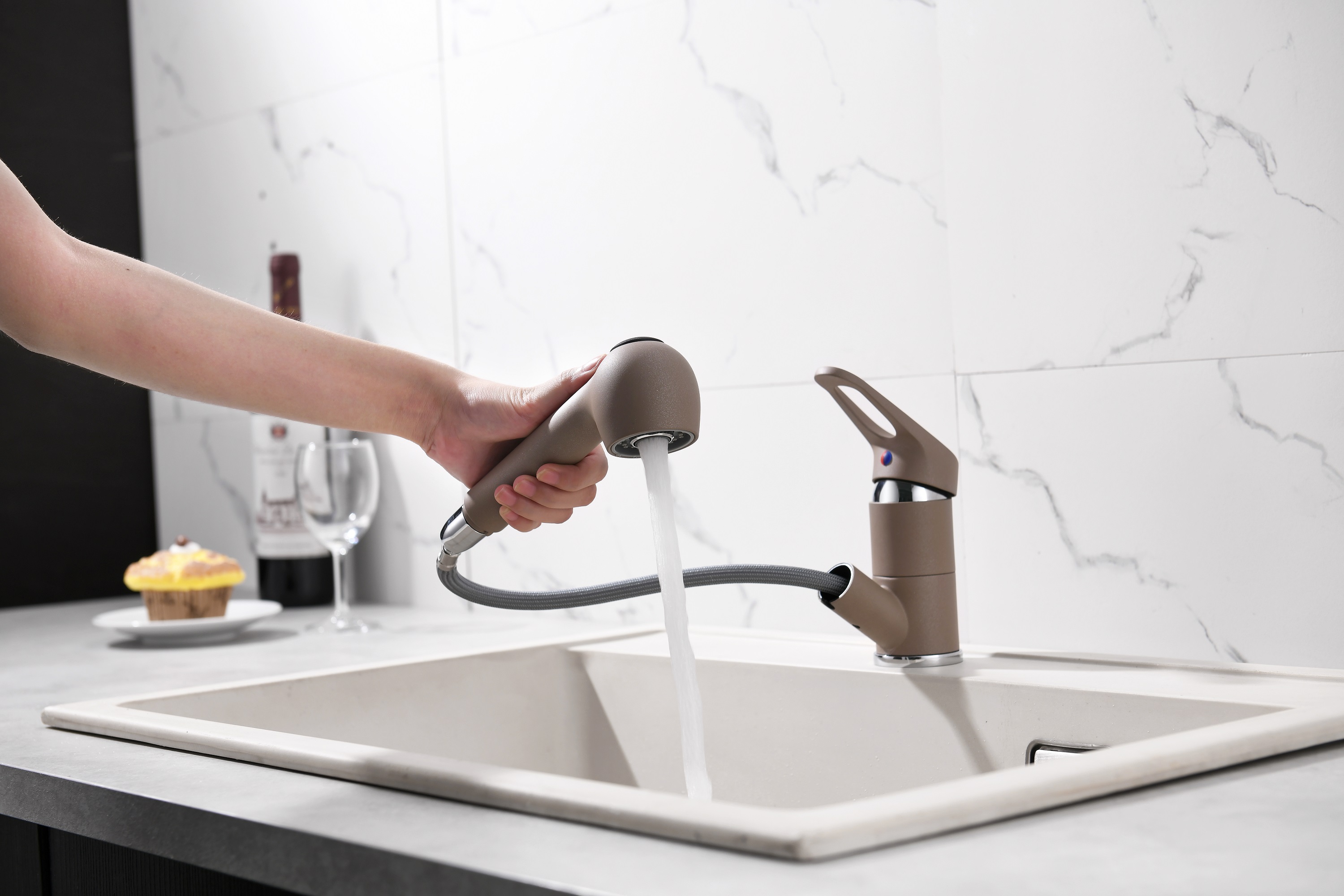 APS308-CB Coffee Brown Kitchen Faucet Industrial Kitchen Faucet Pull-Out Spout Faucet Kitchen Vintage