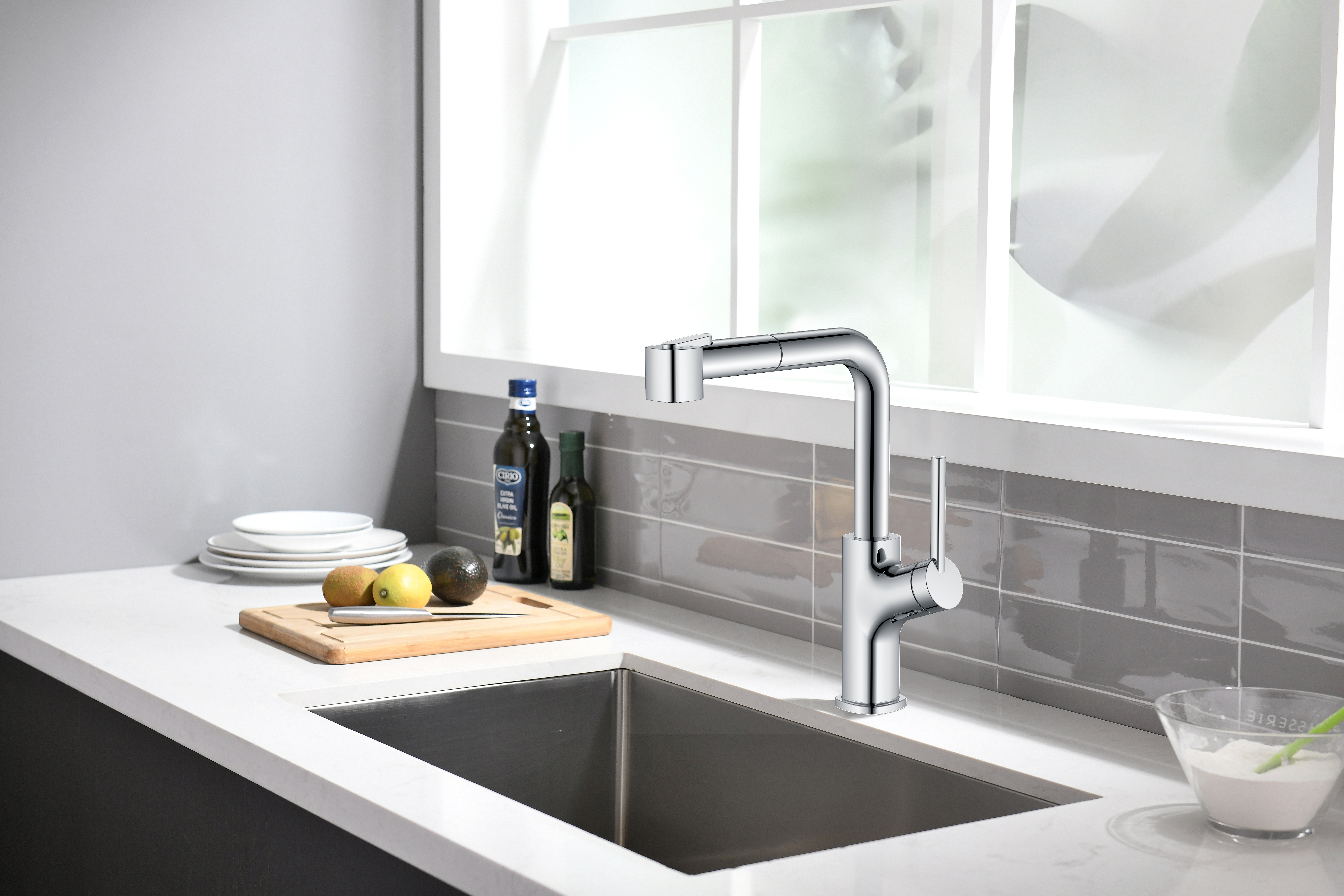 Choosing a Pull Down or Touchless Kitchen Faucet