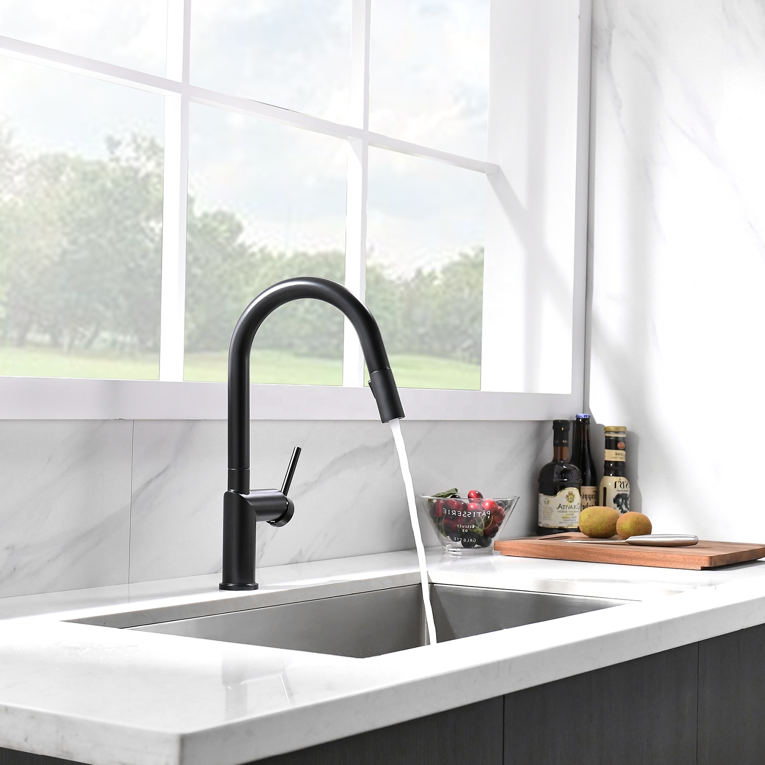 2-Function Magnetic Kitchen Mixer Single Lever Kitchen Sink Tap Matte Black Pull Down Kitchen Faucet